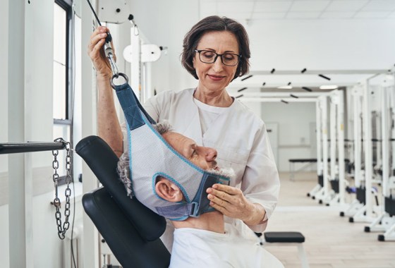 Best neck traction device