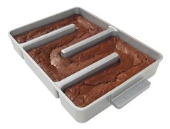 Bakers Edge Nonstick Brownie Pan