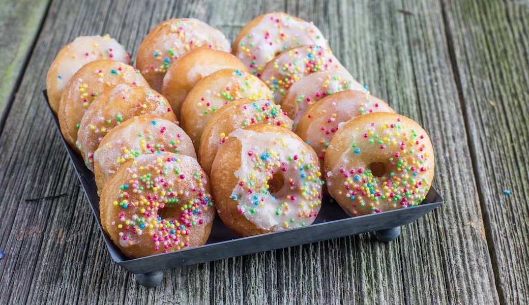5 Best Donut Pans Jan. 2021 BestReviews
