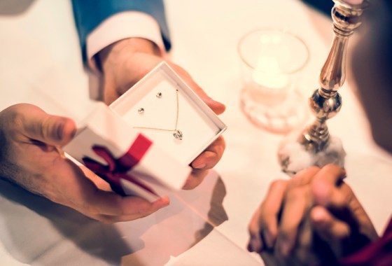 Heart-shaped jewelry everyone wants during Valentine's Day