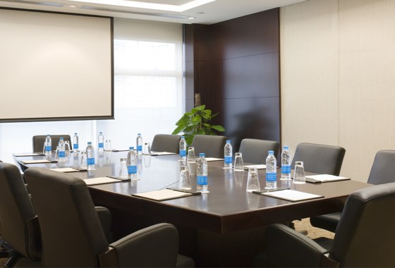 Best high-end conference room table