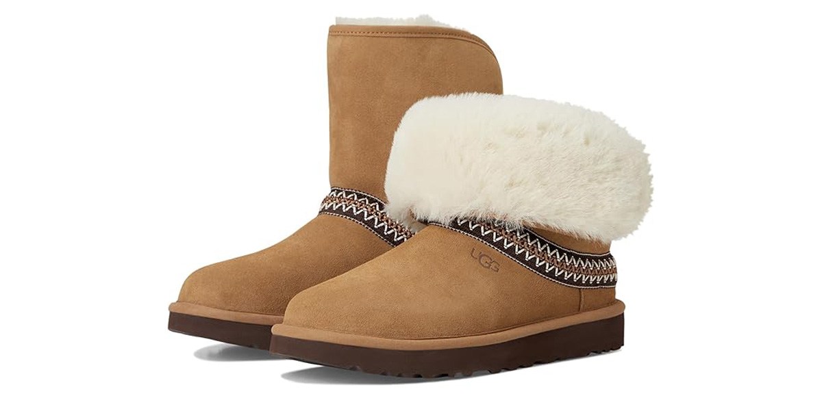 UGG Women's Classic Short Crescent Fashion Boot