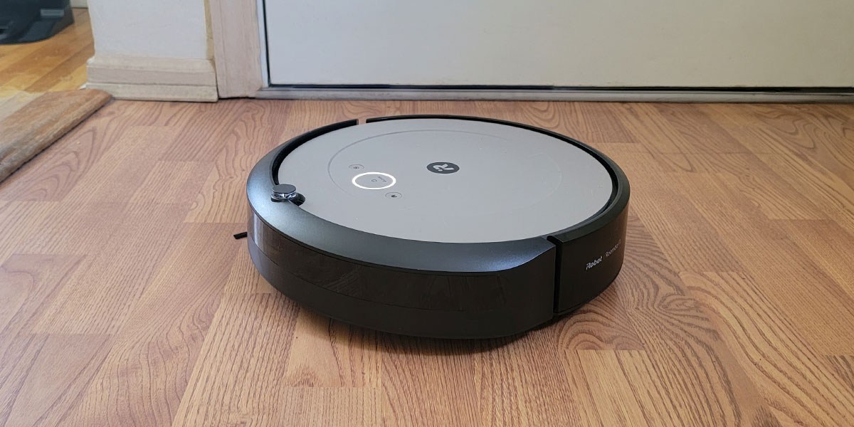 8 Best Robot Vacuum for Vinyl Plank Floors