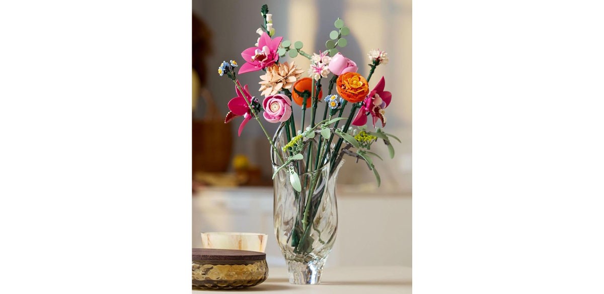 LEGO Botanicals Pretty Pink Flower Bouquet Building Set