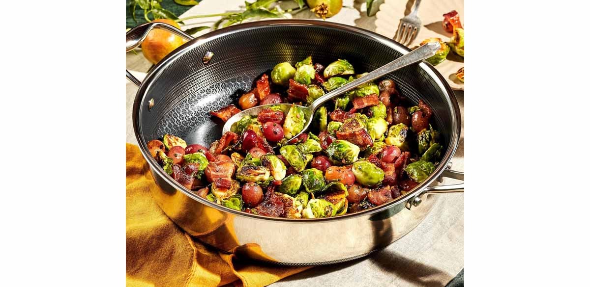 HexClad 4.5 Quart Hybrid Nonstick Deep Sauté Frying Pan with Lid
