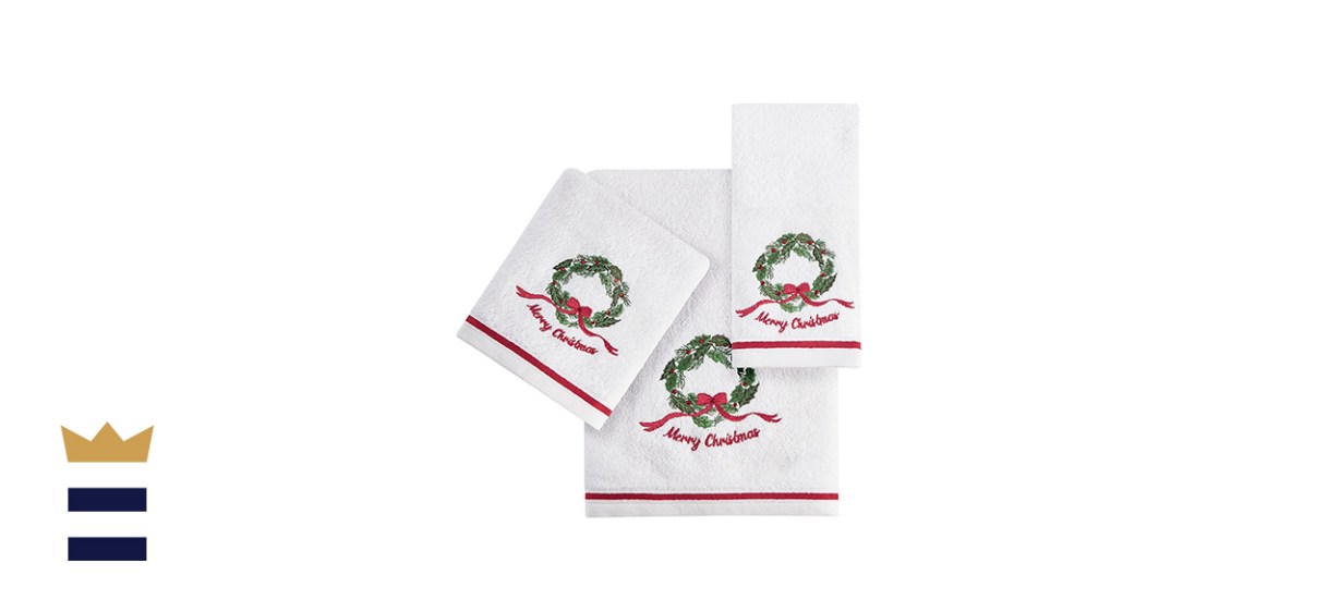 Martha Stewart Wreath Embroidered Bath Towel