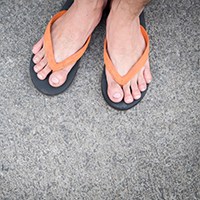 Dyk2-tapered-toe-flip-flop